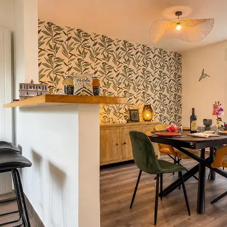 公寓 2-bedroom Apartment, 2 Bathrooms, Wifi & Garage