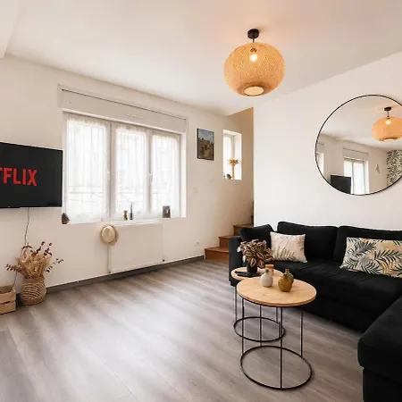 公寓 2-bedroom Apartment, 2 Bathrooms, Wifi & Garage